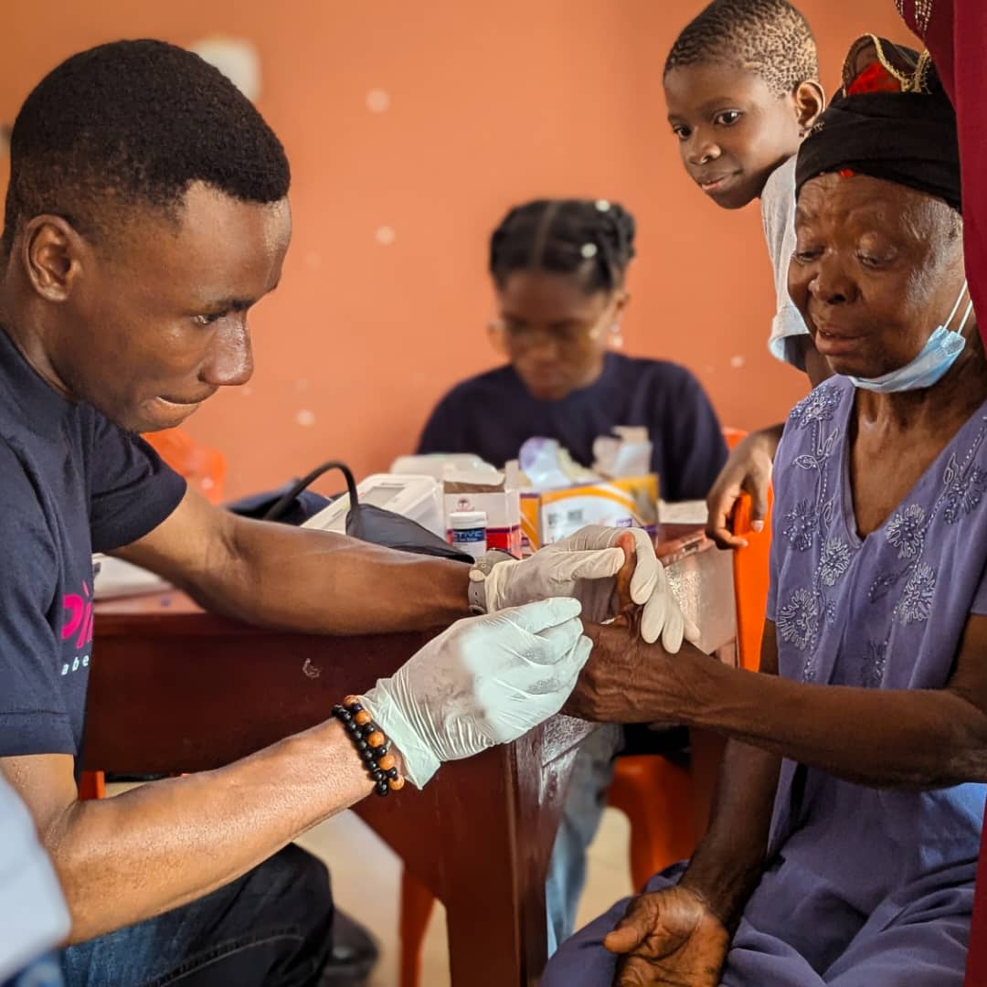 Pink Foot Diabetes Outreach - Eket 9